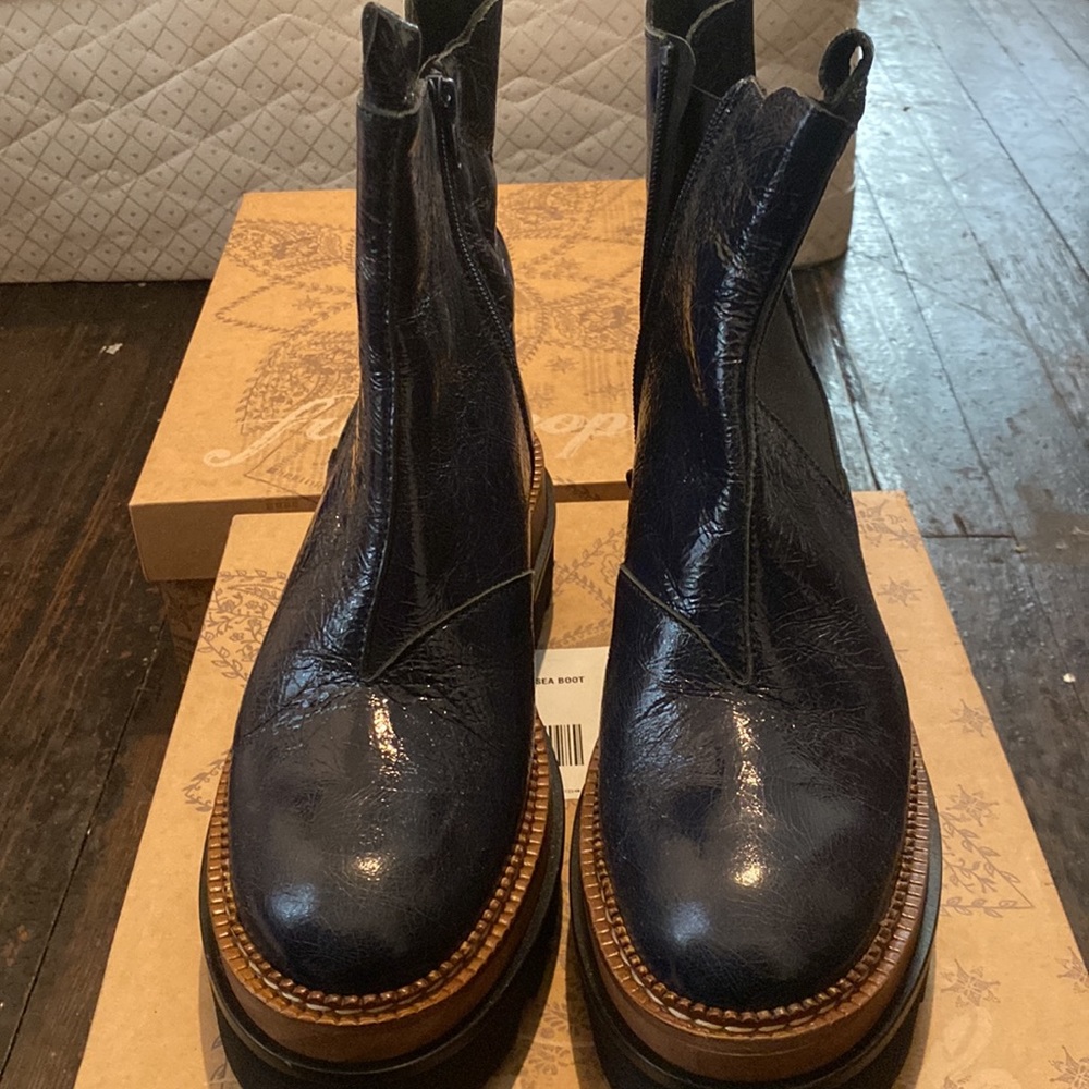 Free people Vance Double Tab Chelsea Boot - Picture 4 of 6